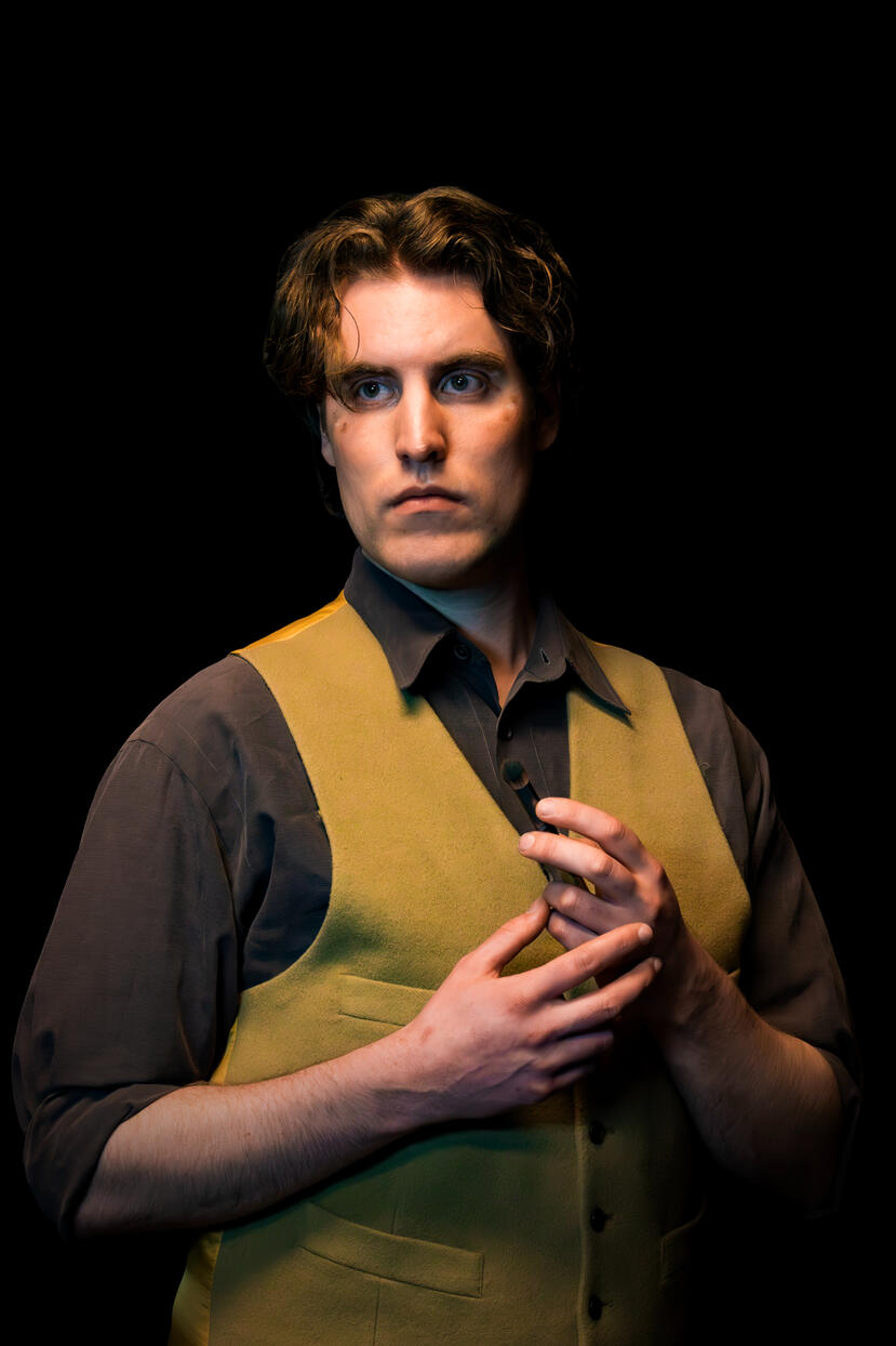 Jelke Ludolphij as Basil Hallward &amp; head of sets